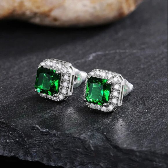 🆕 Green 2.50 Carat Halo Diamond Earring Studs, 18K White Gold Hypoallergenic 🆕 - Picture 5 of 6